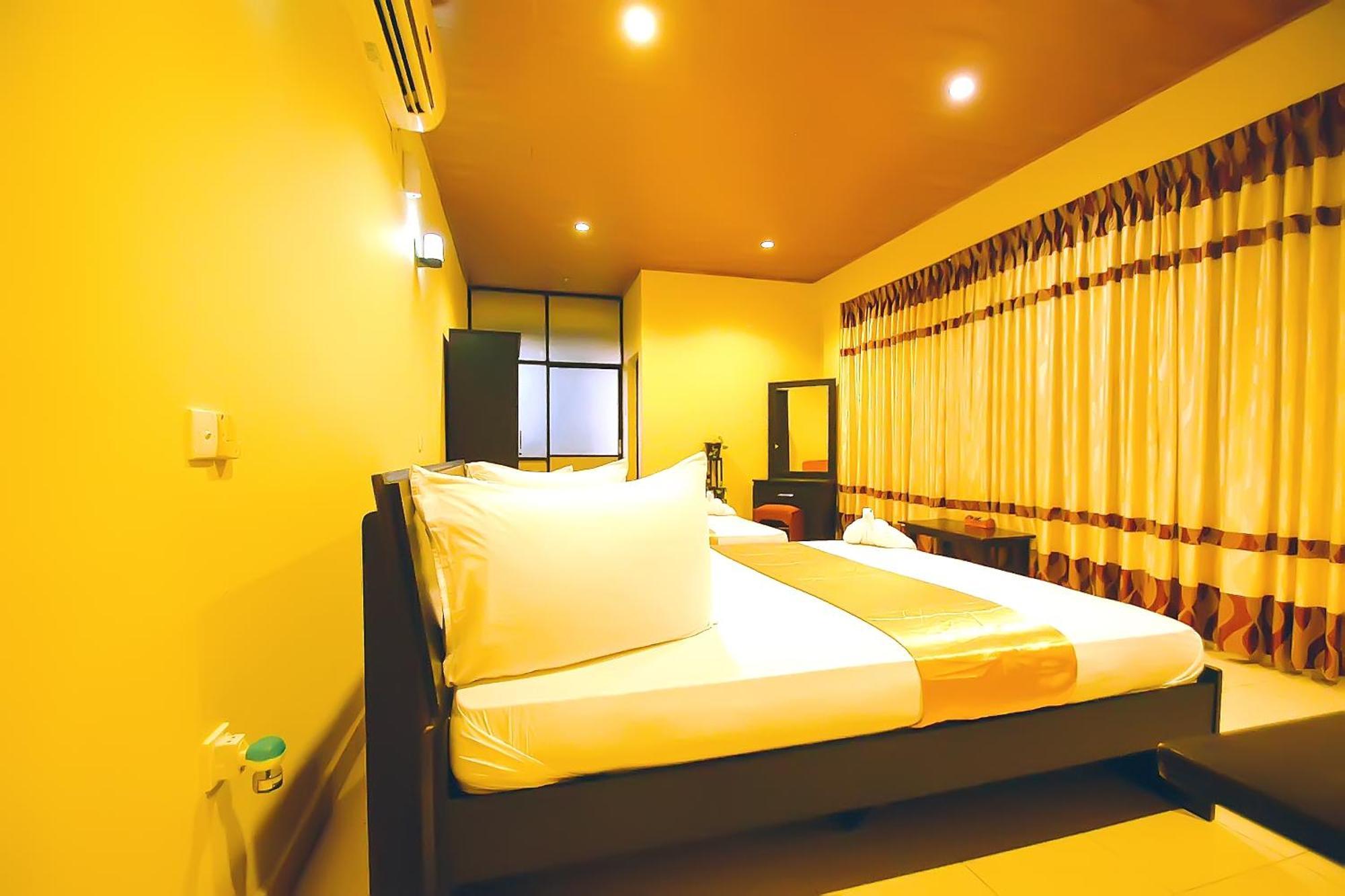 Gunners Club Hotel Minneriya Exterior photo