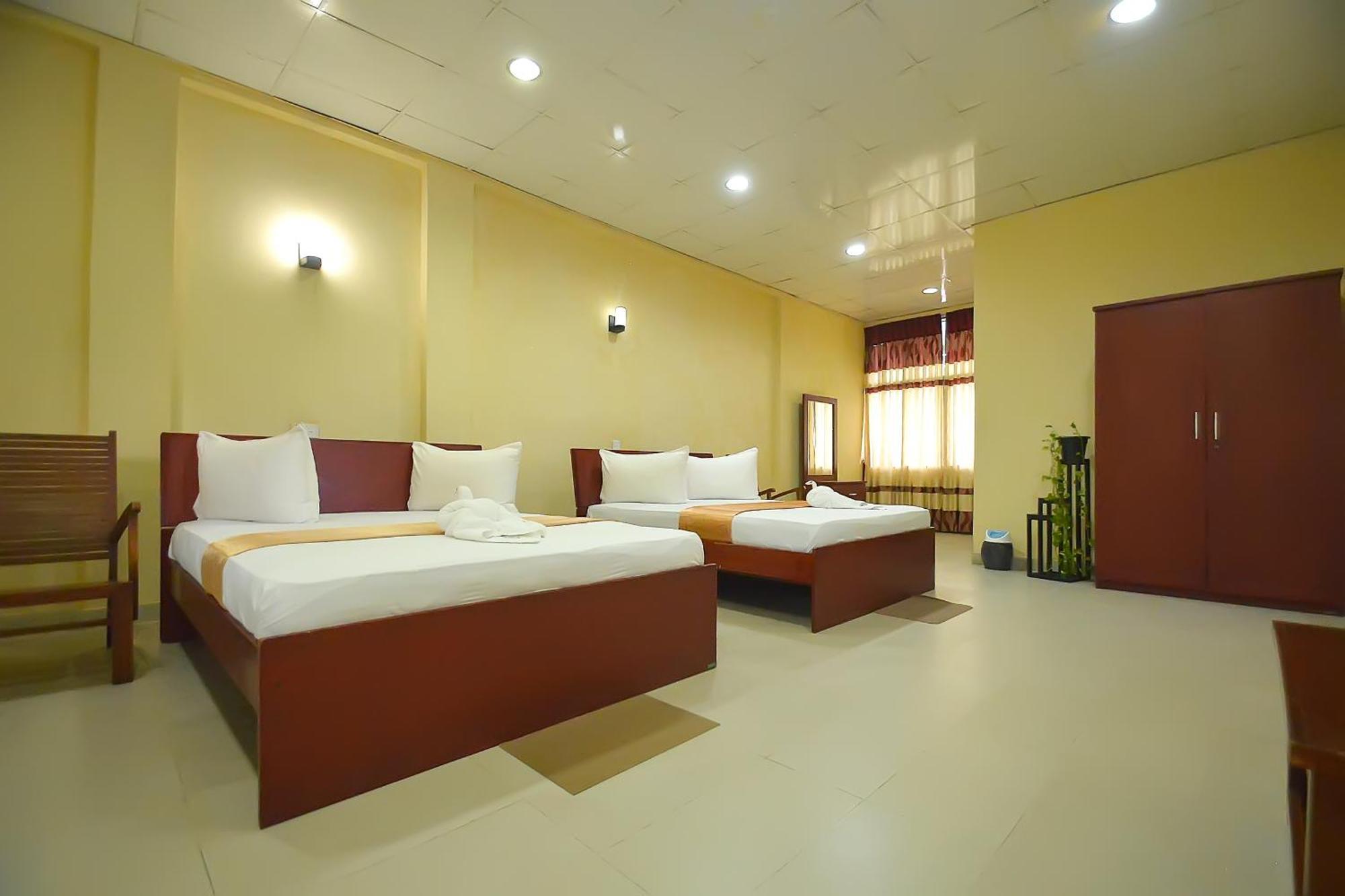 Gunners Club Hotel Minneriya Exterior photo